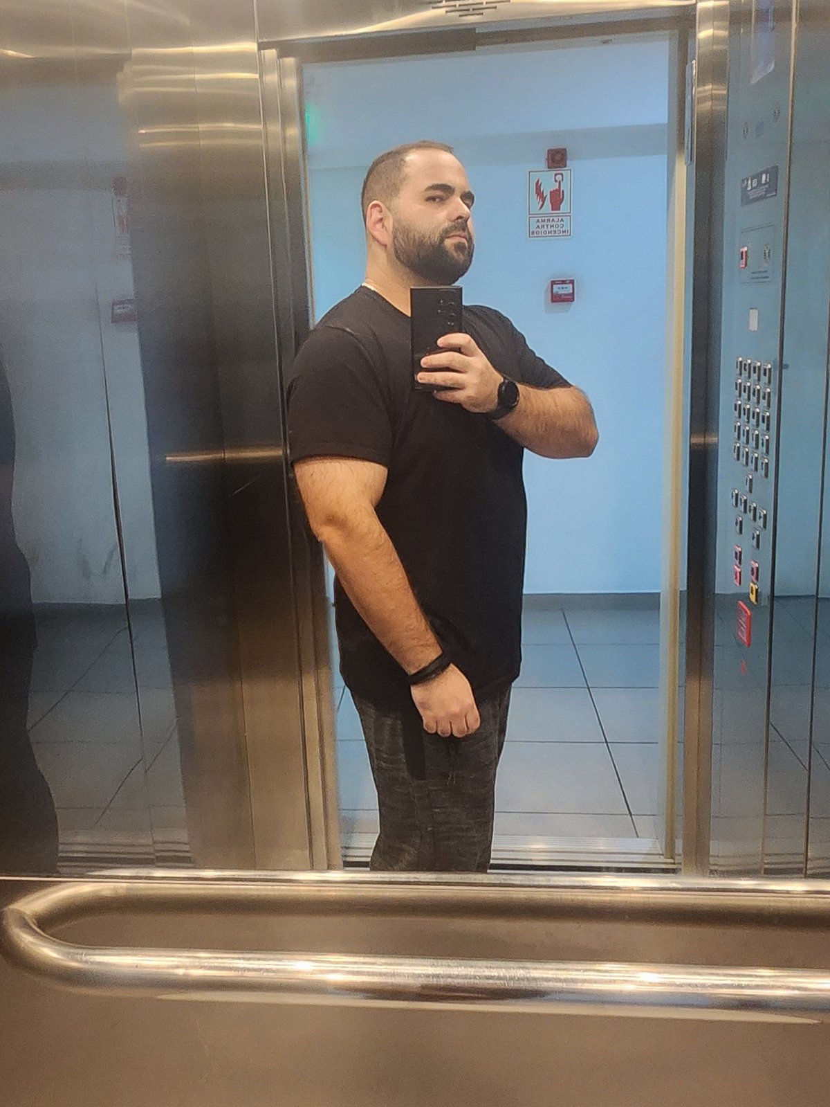 Renzo elevator selfie — August 2024