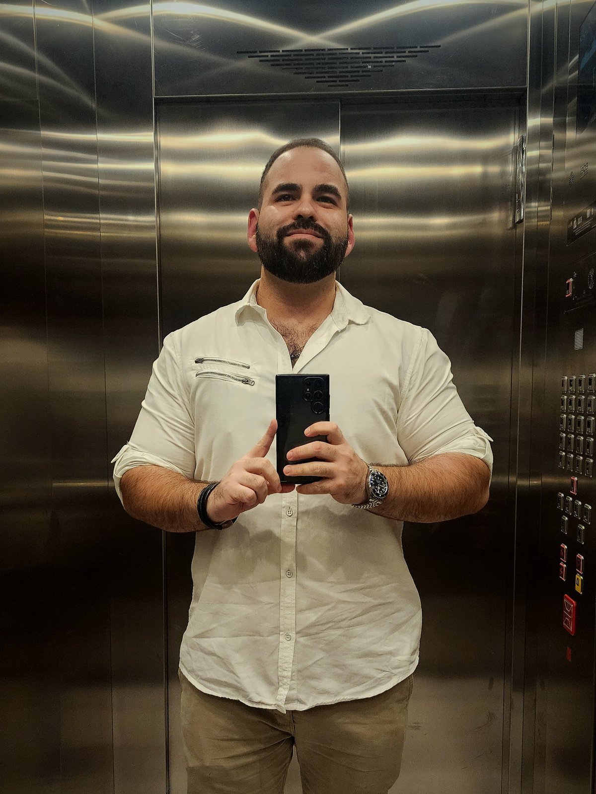 Renzo dressed up — September 2024